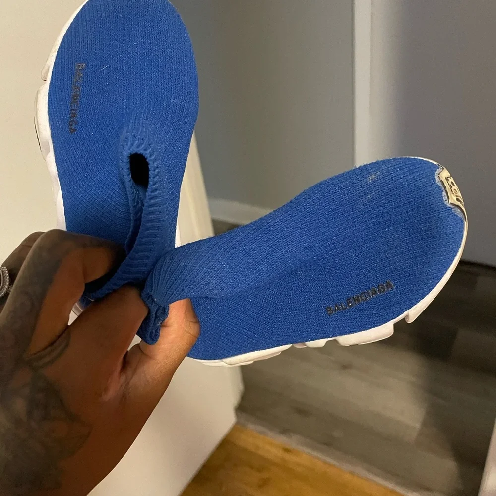 Balenciaga - Picture 2 of 3